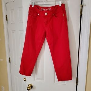 SIZE 12 RED DENIM CAPRI'S BY SEVEN7